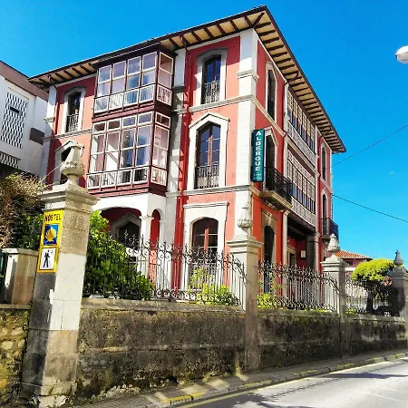 La Casona Del Peregrino Vandrerhjem Llanes