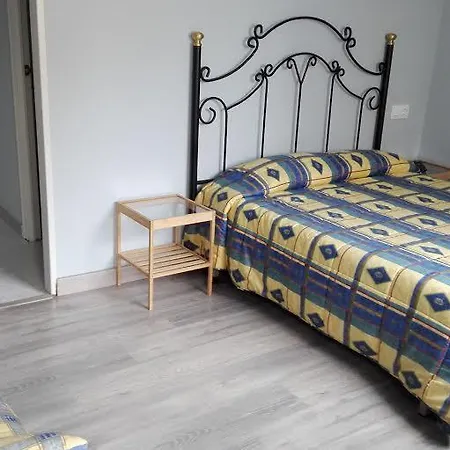 La Casona Del Peregrino אכסניה לאנס